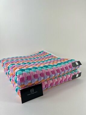 Soho Living Bath Towels Modern Mosaic Dot Multi Color Soft Cotton Set of 2 NEW